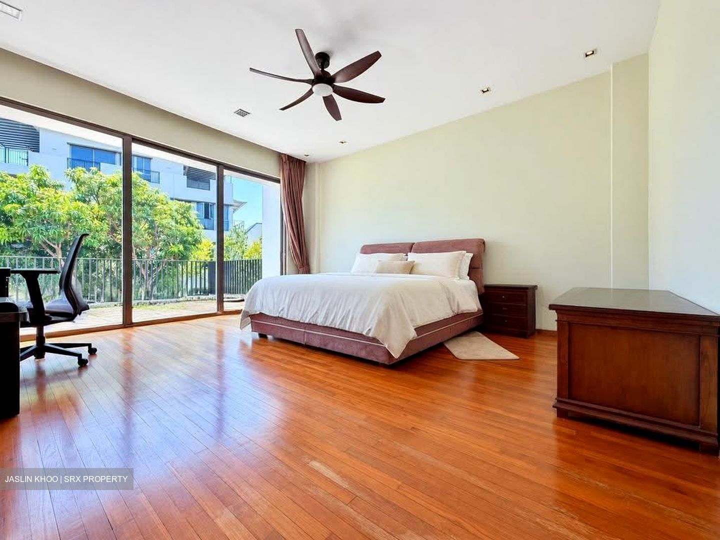 Carlisle Road (D8), Terrace #639971841